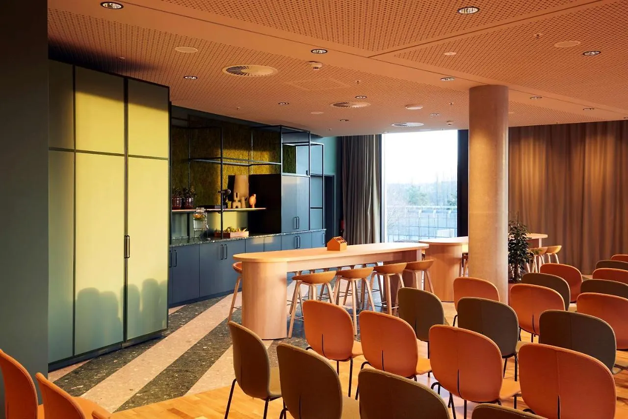 **** ホテル Scandic Frankfurt Hafenpark フランクフルト ドイツ
